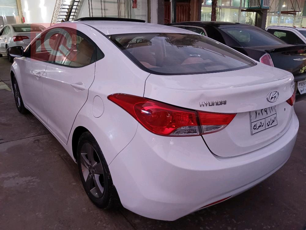 هیوندای ئەلەنترا